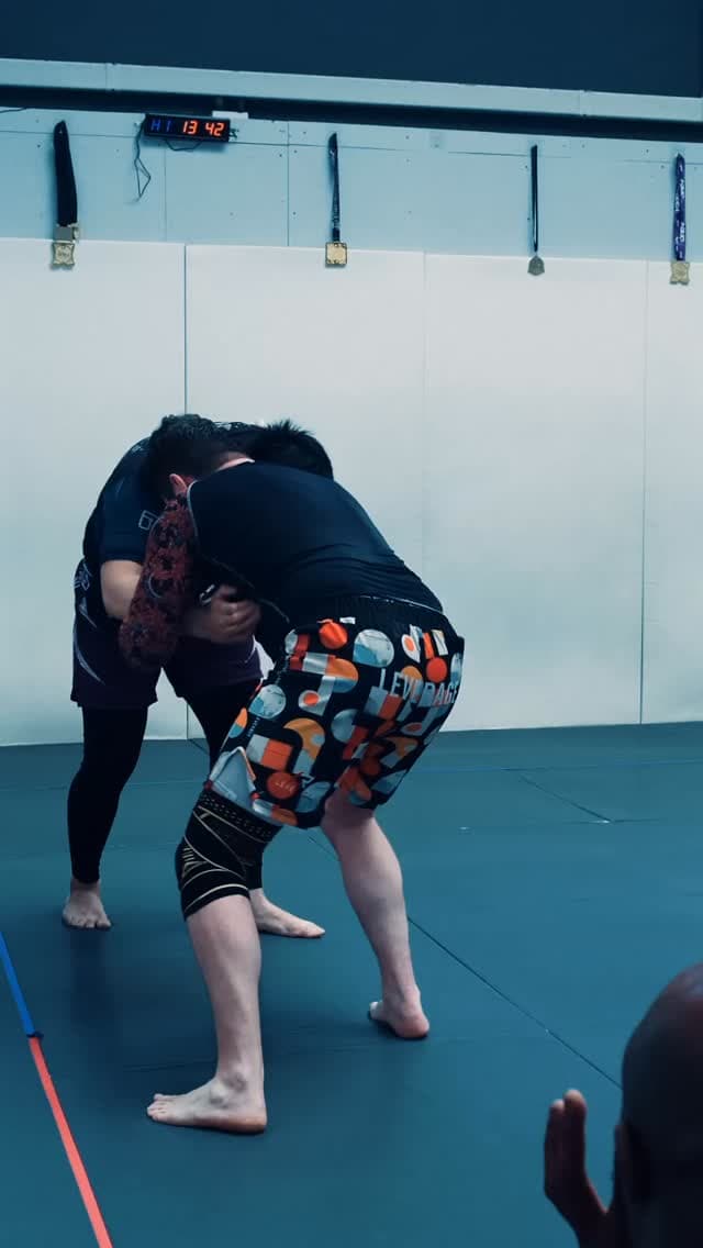 No-gi wrestling clinch at GrappleZone